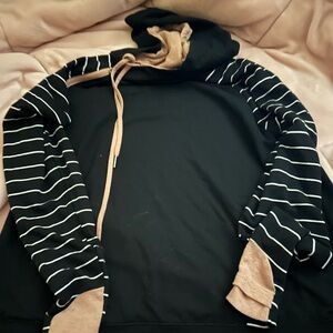 Maurice’s Sweatshirt